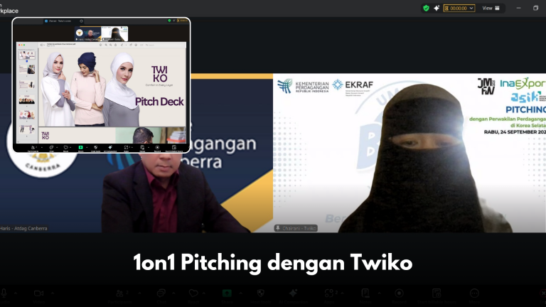 1on1 Pitching dengan Twiko Pada tanggal 30 Oktober 2025, Atdag Canberra kembali melaksanakan program pendampingan ekspor melalui sesi 1on1 pitching yang terjadwal. Pertemuan kali ini dilakukan secara virtual dengan Chairani, selaku perwakilan dari Twiko, sebuah perusahaan UMKM yang memiliki spesialisasi dalam produksi hijab dan busana muslim. Pertemuan ini membahas secara mendalam mengenai kesiapan dan strategi penetrasi pasar Twiko ke Australia. Diskusi ini menjadi sangat produktif karena perusahaan tersebut telah melakukan riset pasar secara mandiri dan komprehensif. Data riset tersebut mengkonfirmasi temuan bahwa komunitas muslim di Australia memang berkembang pesat, dengan salah satu pusat demografis utamanya teridentifikasi berada di Lakemba, New South Wales (NSW). Dalam sesi ini, Atdag Canberra secara khusus memberikan apresiasi dan penekanan atas inisiatif tersebut. Ditegaskan bahwa riset mendalam seperti yang telah dilakukan Twiko merupakan pondasi krusial yang harus dimiliki setiap pelaku usaha. Inisiatif proaktif ini menunjukkan keseriusan perusahaan dan pemahaman yang baik akan pentingnya data dalam menentukan strategi ekspor yang tepat sasaran, mulai dari segmentasi pasar hingga branding yang relevan. Kolaborasi dalam sesi pitching ini diharapkan menjadi langkah nyata untuk memvalidasi data dan mempertajam rencana bisnis Twiko. Pendampingan ini sekaligus bertujuan untuk mendorong lebih banyak UMKM di sektor fesyen muslim untuk berani melakukan riset pasar secara mandiri. Bagi yang belum melakukan 1on1 segera daftar ya, jadwal bulan November sudah terbuka!